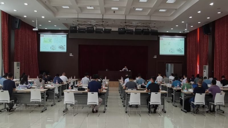 周末班初级会计职称培训费用通常包括以下几部分：