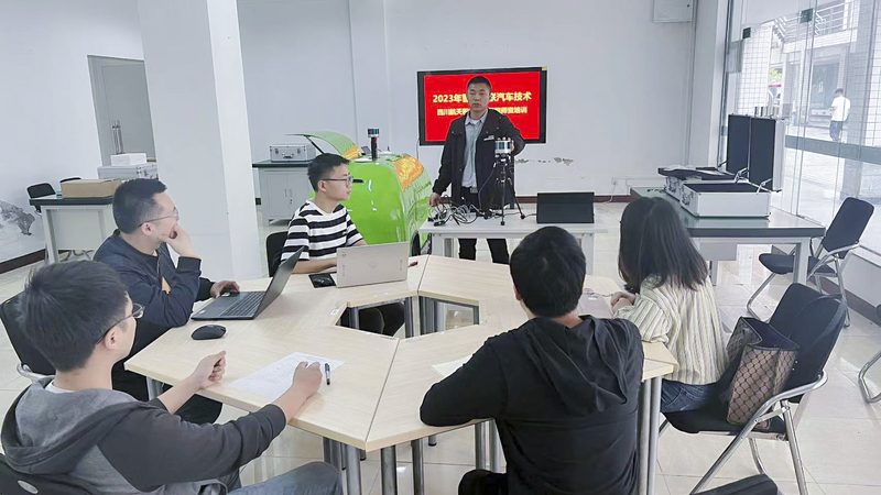 全日制与非全日制成人教育：学费背后的差异解析